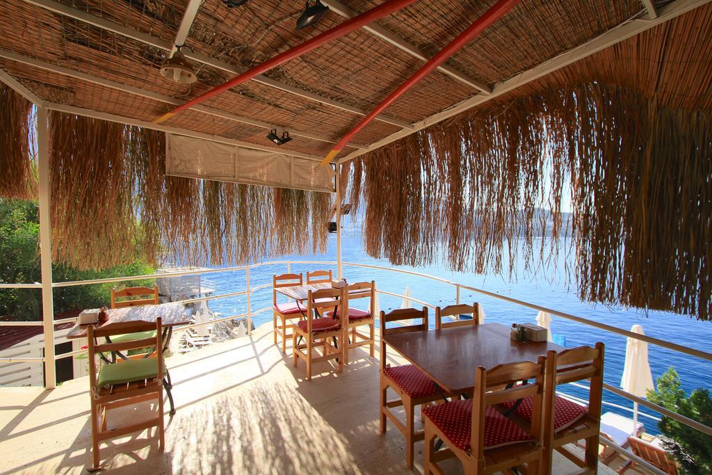 Caretta Hotel Kalkan Exterior foto